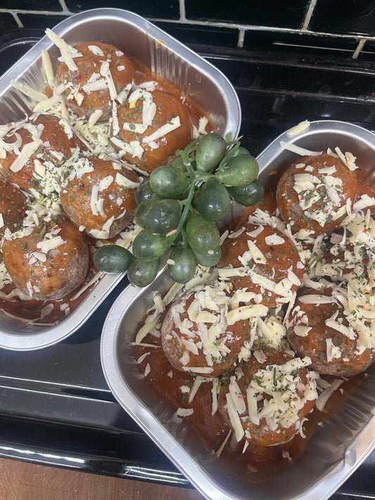 Homemade Meatballs in Tomato and Basil sauce